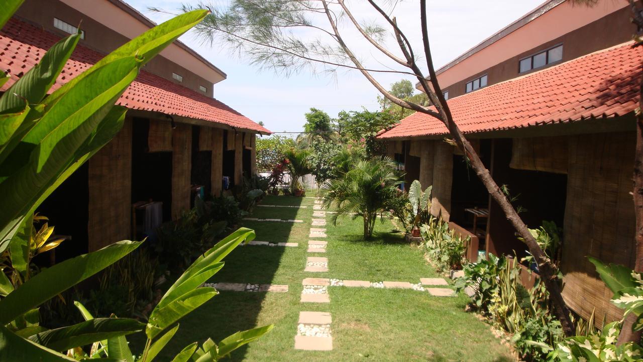 Relaxing Homestay Kuta  Экстерьер фото